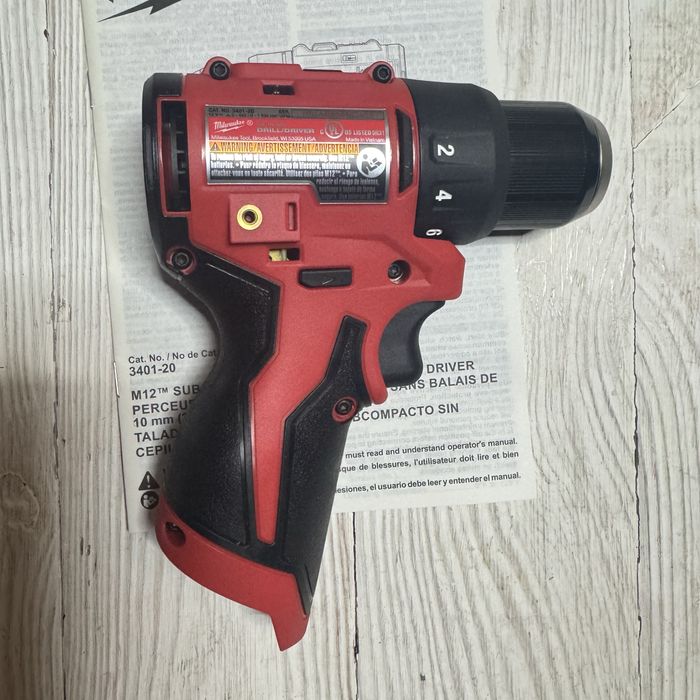 Безщітковий дриль-шурупокрут Milwaukee M12 3401-20 Brushless