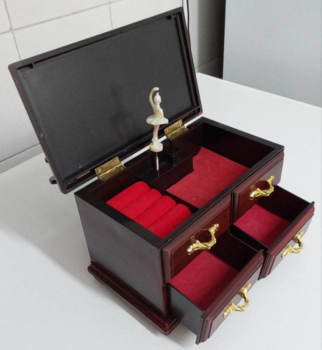 GUARDA JÓIAS VINTAGE,NOVO.MÚSICA E BAILARINA DANÇA.Casa,Quarto,Jóias.