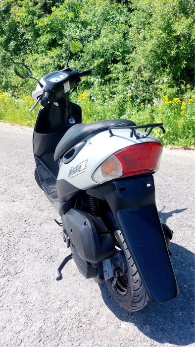 Suzuki lets свіжий з Японії