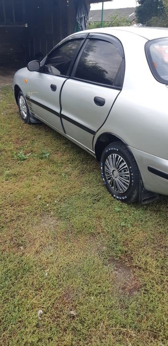 Автомобіль заз сенс