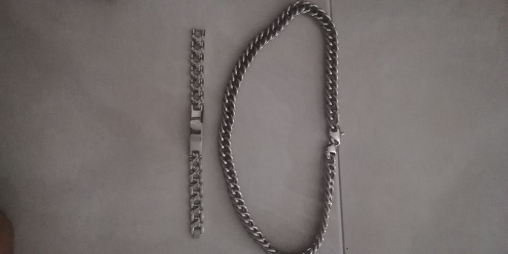 Fio e pulseira novos