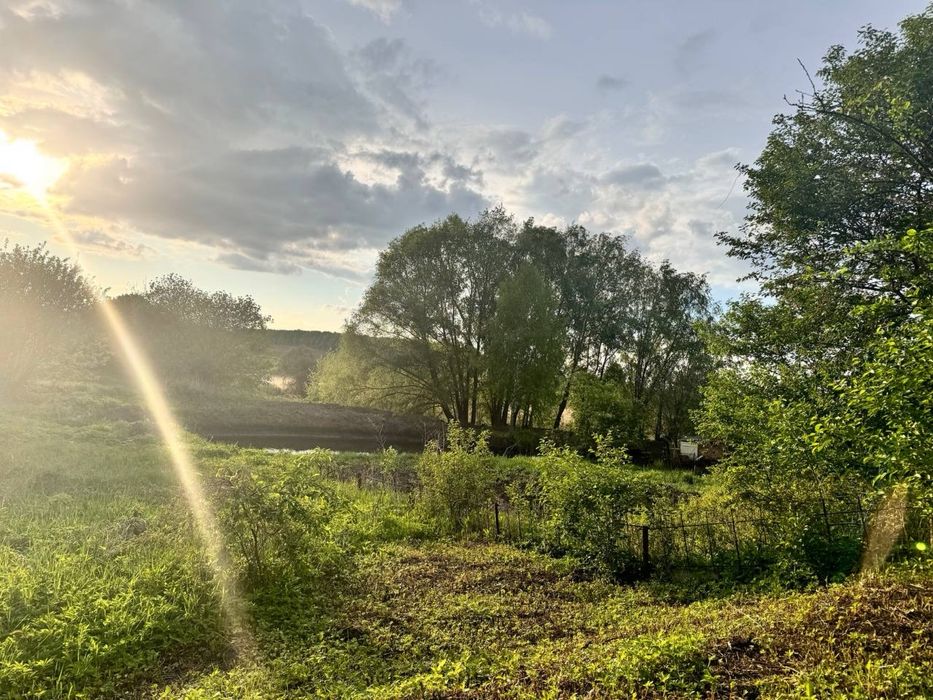 Продам капітальну будівлю на ділянці 6 сот.