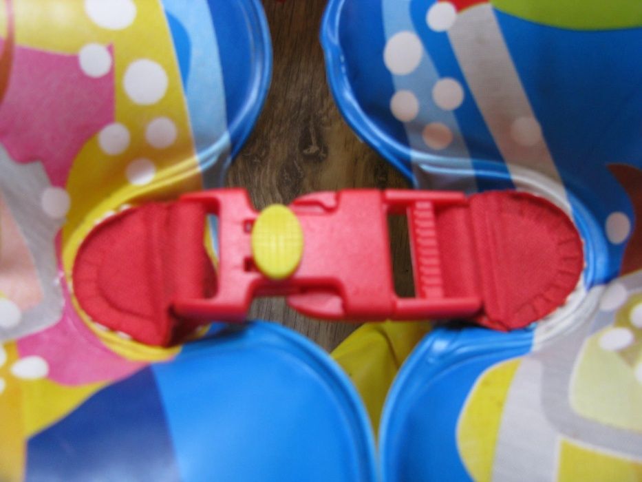 Детский плавательный жилет Starfish (Швейцария ) 18-25 кг (4-6 лет)