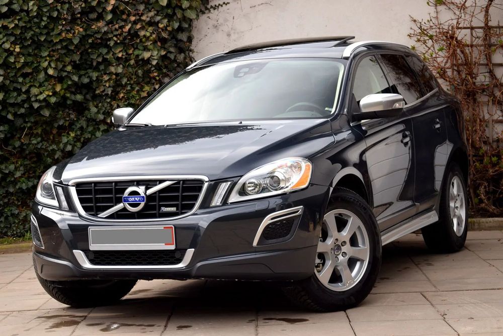 Volvo XC 60 2400 AWD D5 5 Cylindrów Skóra Panorama BiXenon Serwis ASO