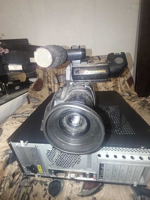 Видеокамера Panasonic M9000 формат S VHS на запчасти