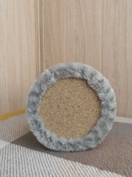 Іграшки для котиків.