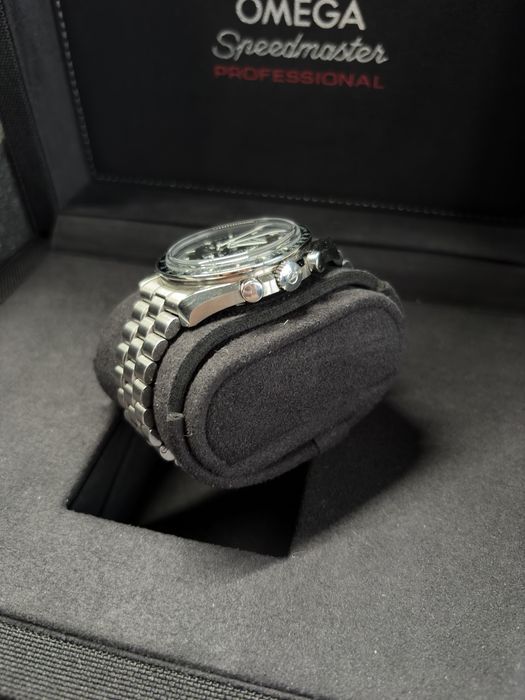 Omega speedmaster moonwatch 42mm sapphire