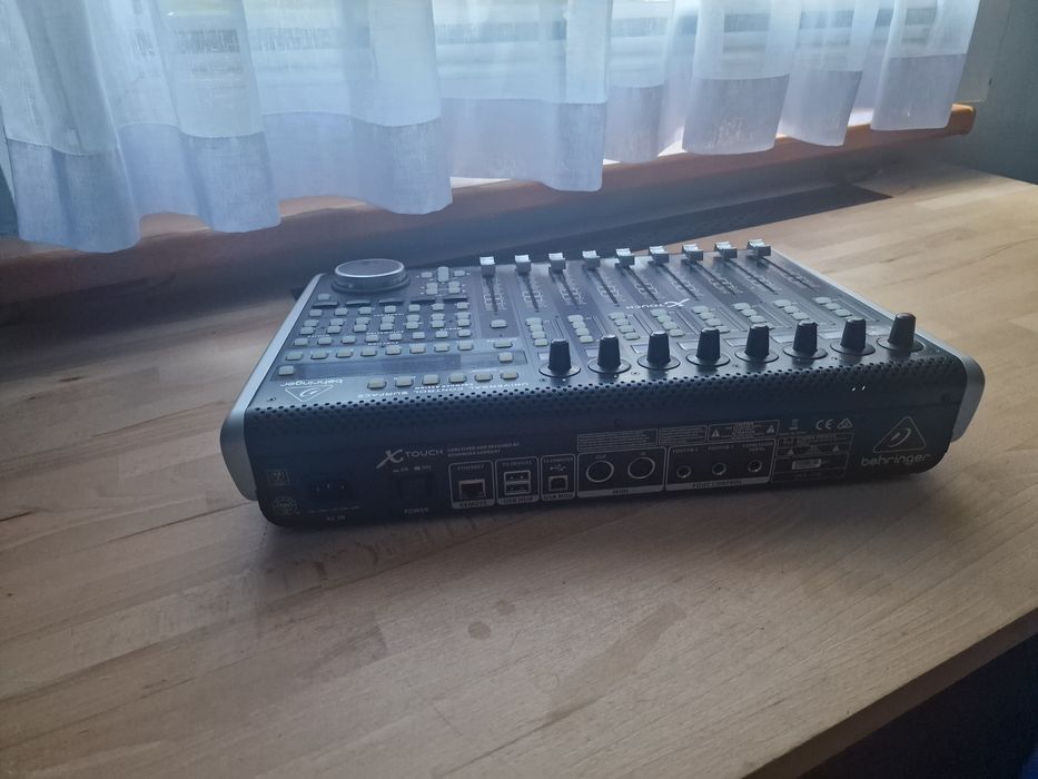 Behringer X-Touch