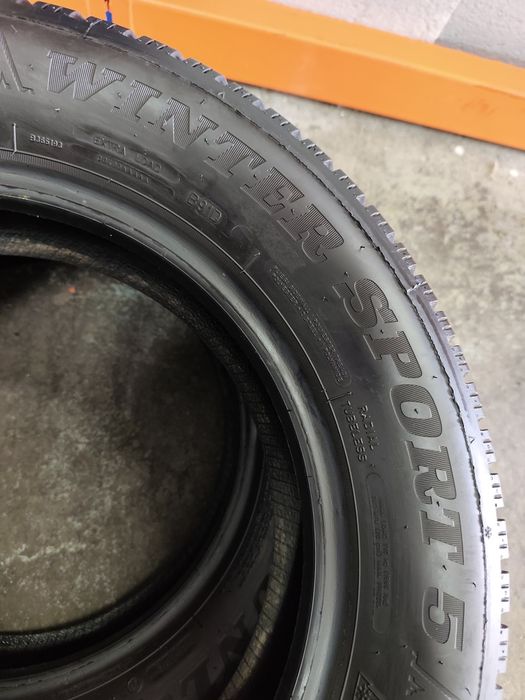 Pneus 205/60r16 Dunlop Winter Sport 5 com 85% piso
