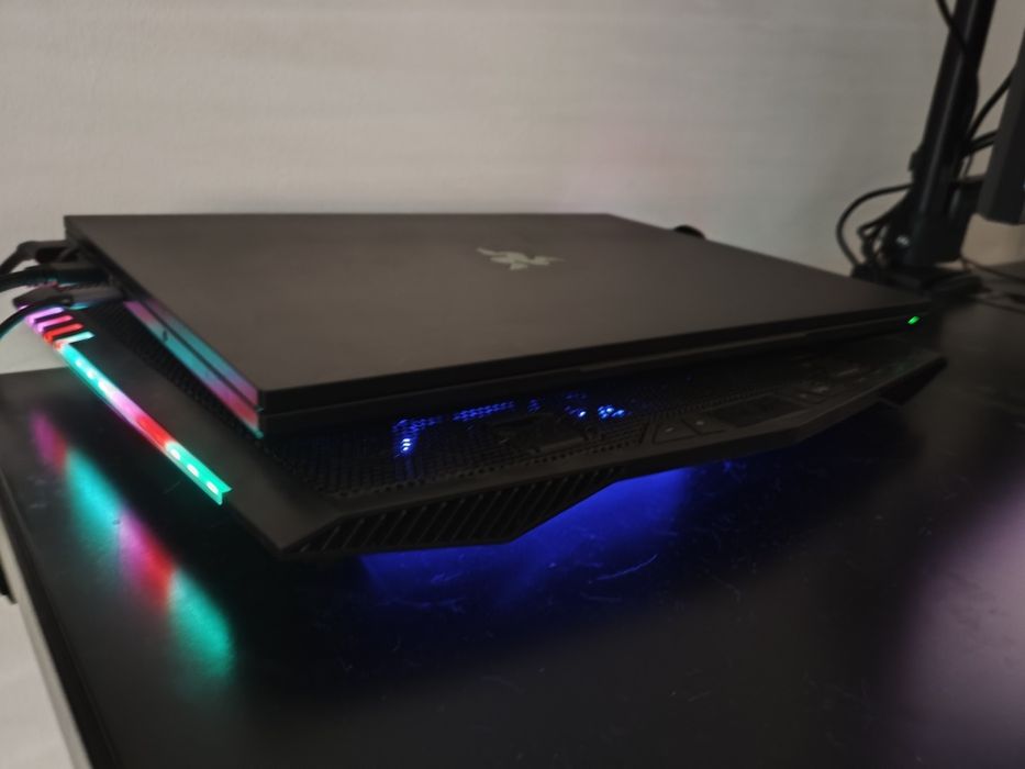 Novo Portátil Gaming RAZER BLADE 18 (Como Novo)