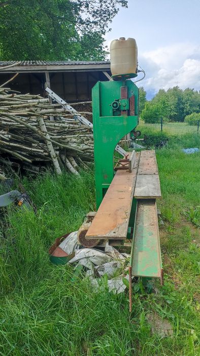 Trak pionowy taśmowy