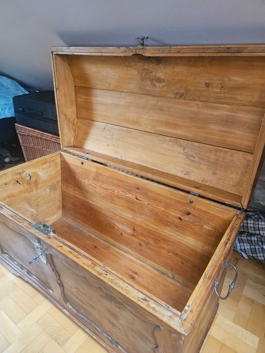 Stara skrzynia kufer  - duża 123/ 80 cm