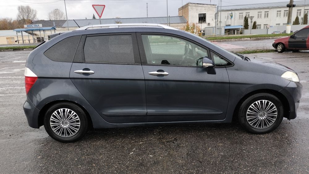 Honda FR-V газ-бензин