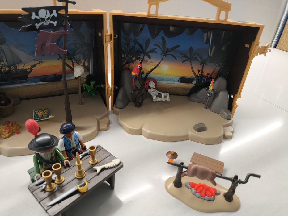 Cofre dos Piratas Maleta Playmobil