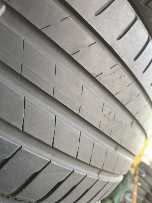 225/40R18 Bridgestone 21-23роки