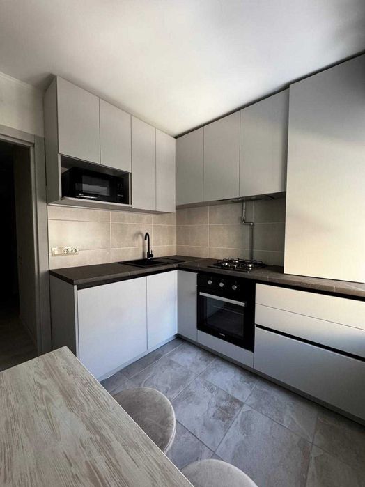 Перша здача все нове 2к квартира вул.Межова ЖК Варшавський Генератор