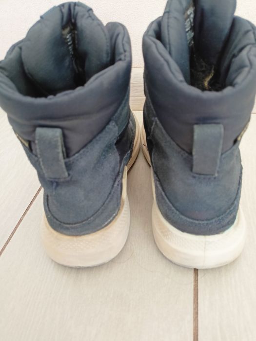 Зимові дитячі шкіряні черевики Ecco р. 31