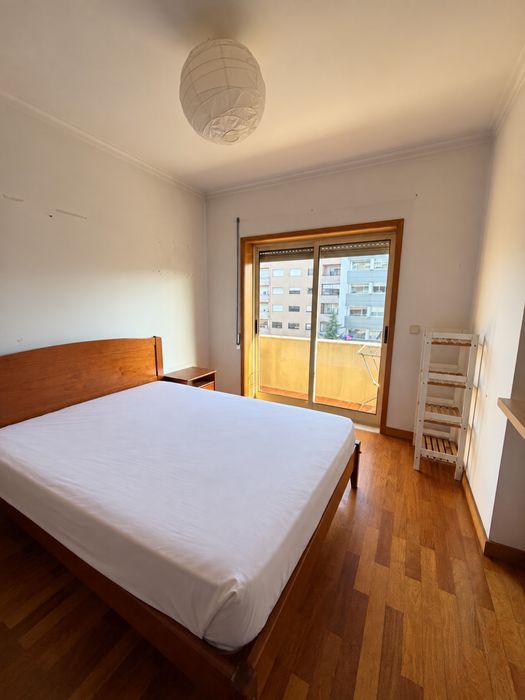 Arrendo quarto em Sao Victor