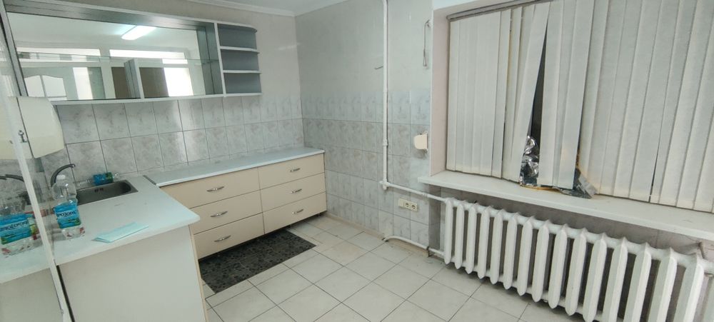 Продаётся помещение по ул. Бузника отдельный вход