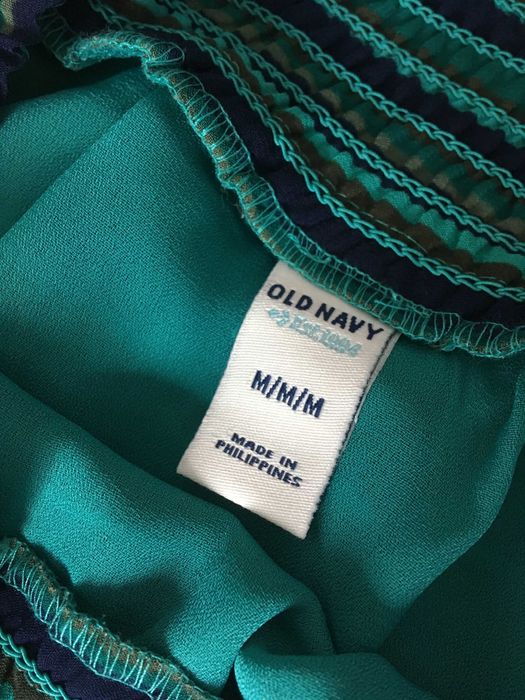 Saia curta em padrão riscado