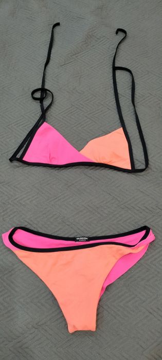 Bikinis diversos