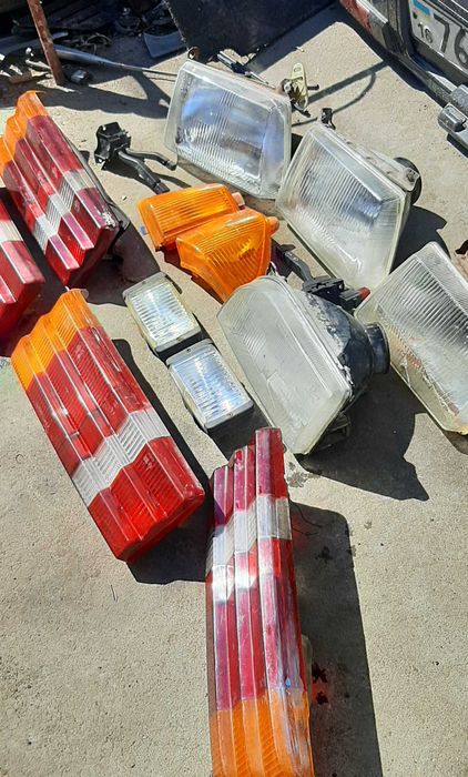 Фары,стопы оптика Форд эскорт 85 г.в