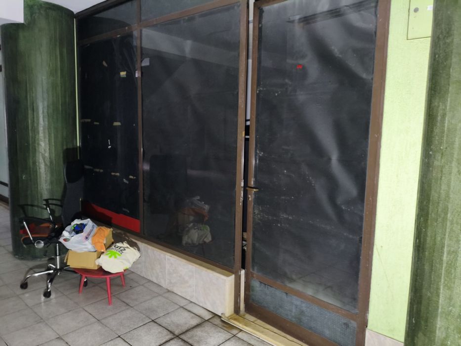 Aluguer de loja  armazém