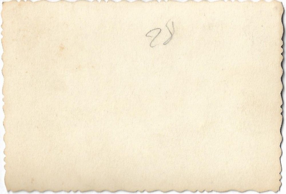 Dwa stare zdjęcia mały kapral