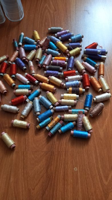 Нитки в асортименті.Залишки від фабрики ручної вишивки.