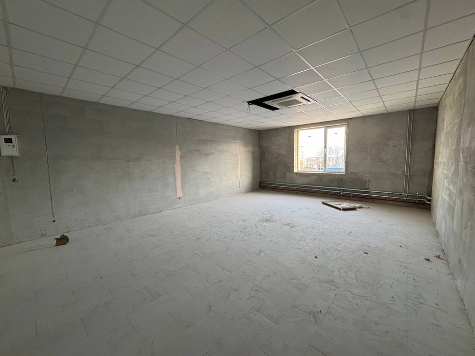 Продається офісне приміщення в ТЦ «Плаза»  Чортків