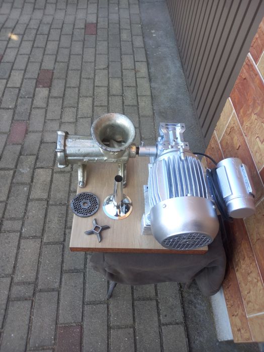 Maszynka do mięsa Alfa 22