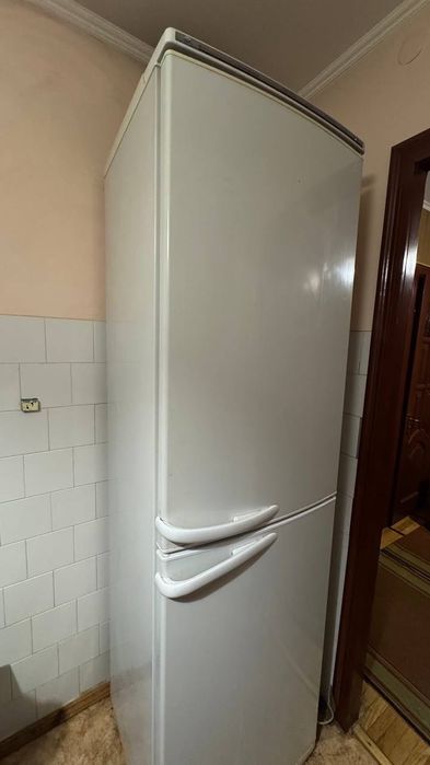 Холодильник Атлант двокамерний