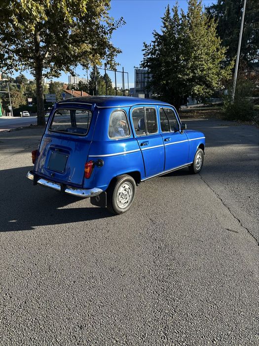 Renault 4L GTL em bom estado