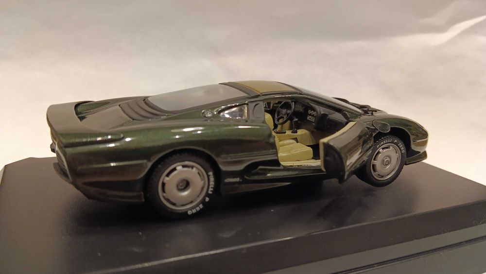 Модель 1992 Jaguar XJ220 - Detail Cars 1:43: 925 грн