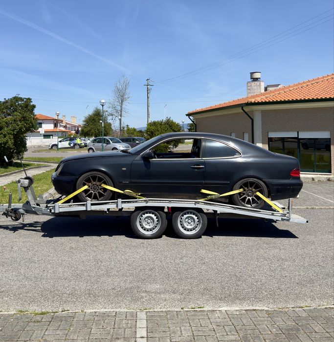 Servicos Transportes de carros tratores porta carros reboques atrelado atrelados
