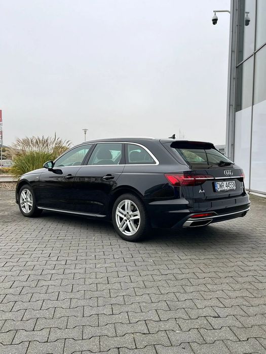 Audi A4 Avant Audi A4 Avant | Matrix LED | ACC | Masażer | bezwypadkowe | prywatnie