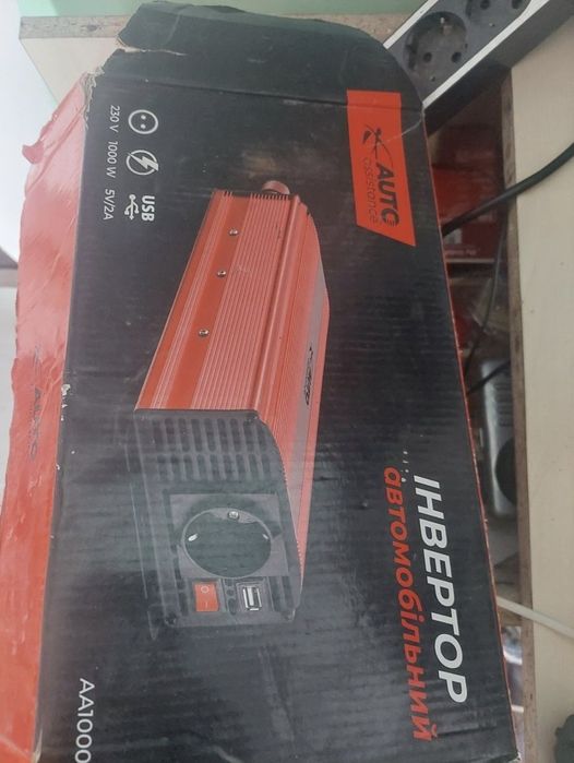 Продам Інвертор  3000