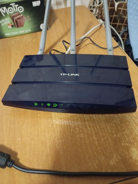 Tp-link TL-WR1043ND 
450 Мбит/с Беспроводной гигабитный маршрутизатор