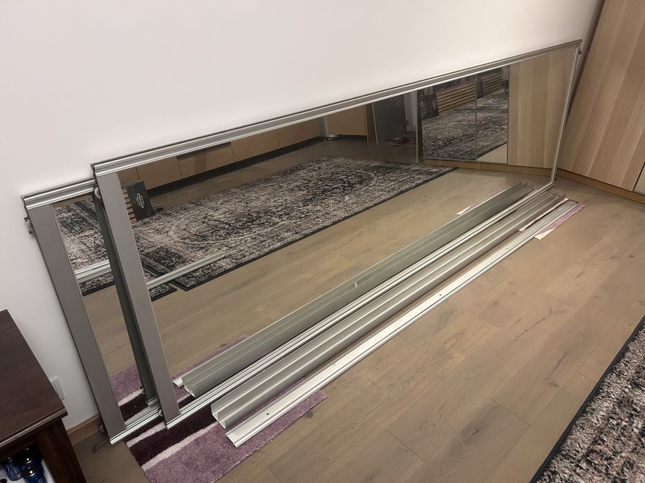 Drzwi przesuwne lustro