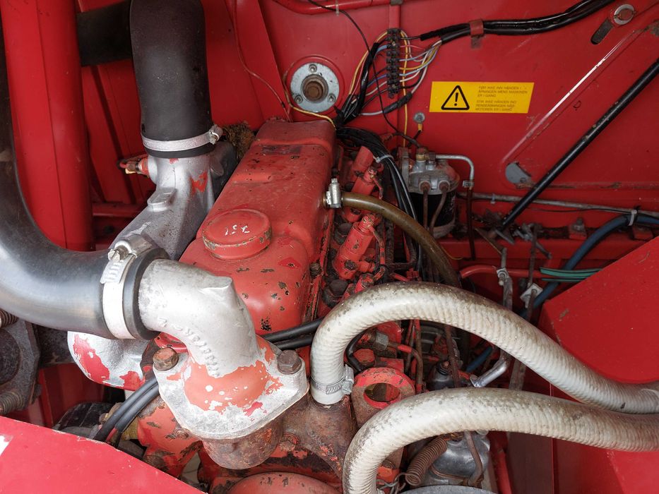 Зернозбиральний комбайн Massey Ferguson 16 2.7m