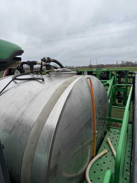 Обприскувач John Deere 4930