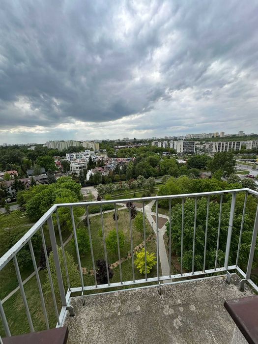 Pokój 17 m² przy pętli Stegny; balkon + WIDOK! brak innych opłat