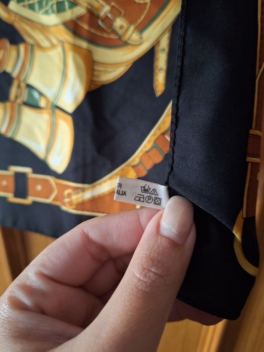 Lenço de Pescoço com formato Quadrado