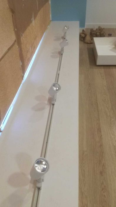 ´Calha com 4 focos LED 30W 3000K