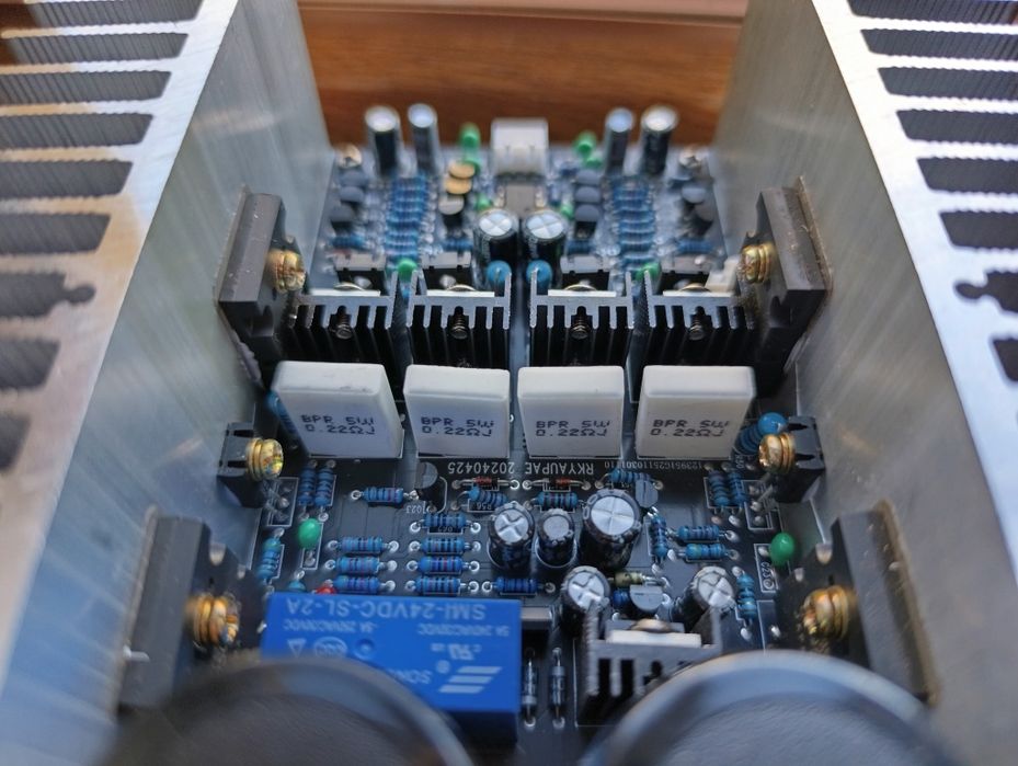 Wzmacniacz mocy.  2sa1943/2sc5200 Toshiba.