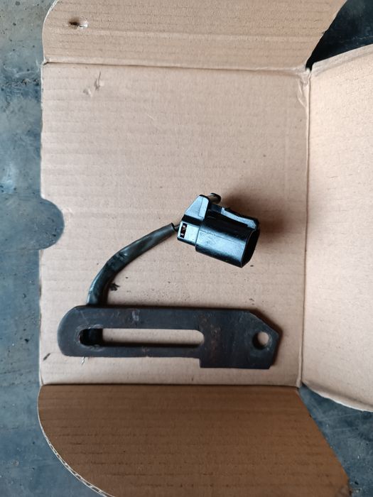 Генератор Nissan Maxima A32, б/у