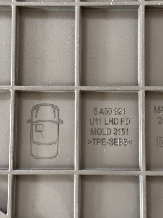 Dywaniki gumowe BMW X1 (U11), X2 (U10), All-Weather Floor Liner