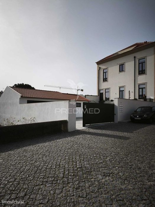Apartamento novo  T0+1 no centro de Ovar