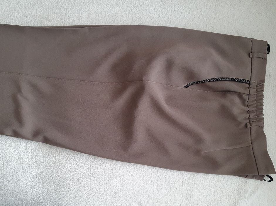 Spodnie długie eleganckie z kantem