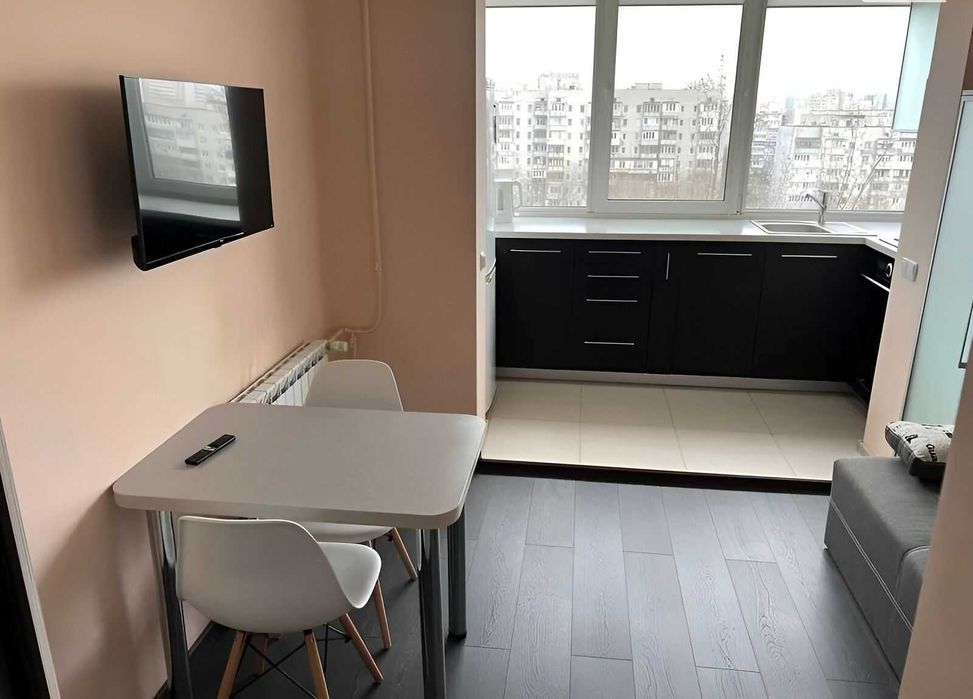 Оренда 1-к квартири на вул. Олекси Тихого